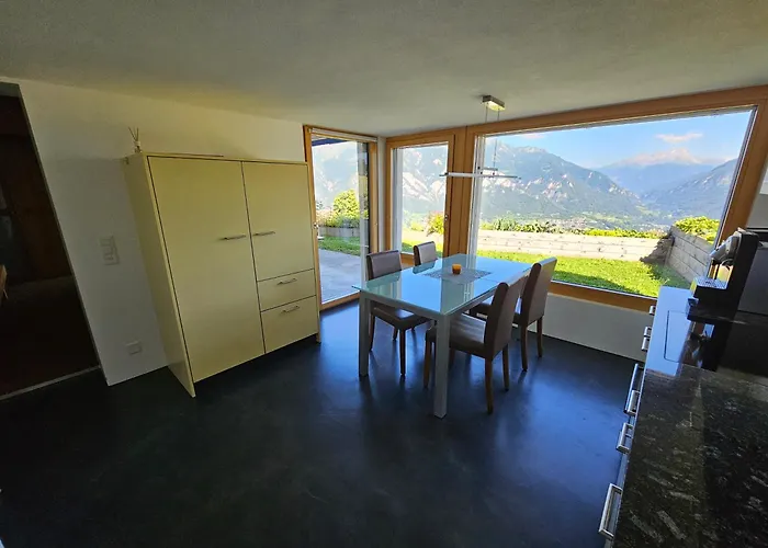 Foersterhaus Dalin Schweizer Alpen * Praz (Graubunden)